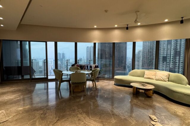 Lodha World Towers, Worli for Lease