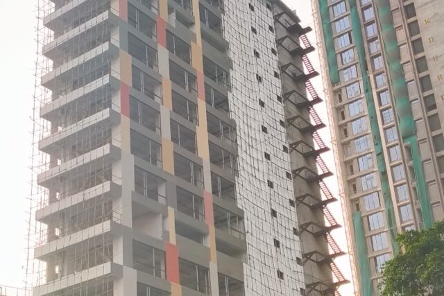 MODERN ESTATES BOUTIQUE COMMERCIAL SPACE, MAHALAXMI FOR SALE & LEASE. Call 9820960919 for more details.