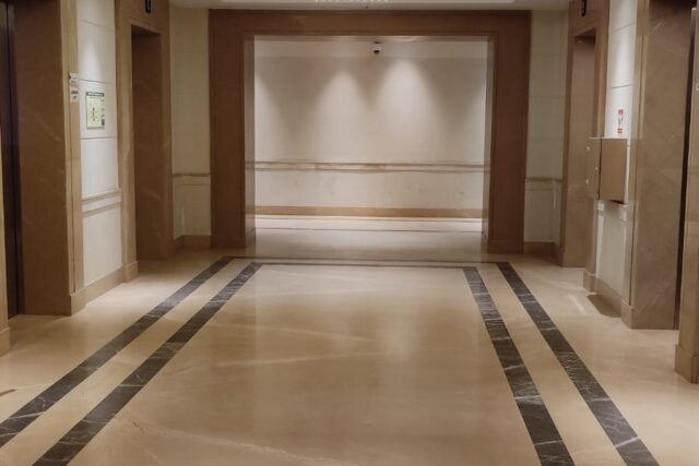 IndiaBulls Skyforest, Prabhadevi 3BHK with Study and Balcony for Lease. Please Call 9820960919 for more details